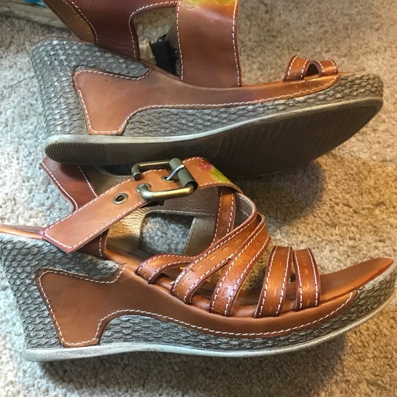Spring Step Wedges - Picture 2 of 7